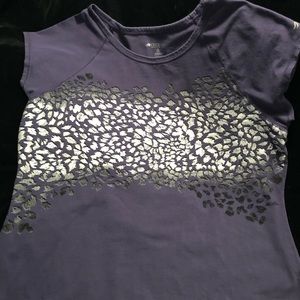 Ideology Tops - 🌸 Ideology tee - excellent condition Ideology Tops - 🌸 Ideology tee - excellent condition